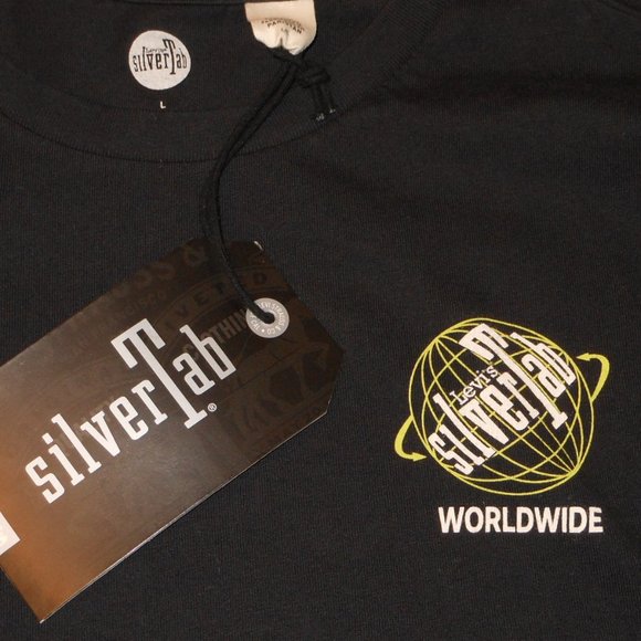 New Levi's Silver Tab graphic T shirt. - Picture 2 of 7